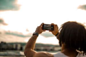 How to Back Up Photos to the Cloud Safely